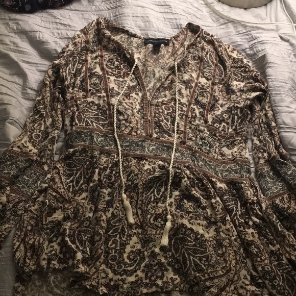 Flouncy Patterned Blouse - Picture 2 of 4